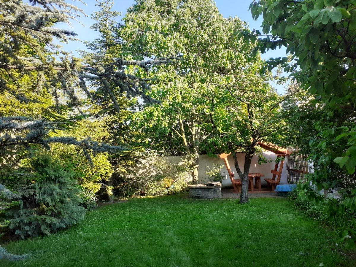 Anna Villa Balatonlelle Exterior photo
